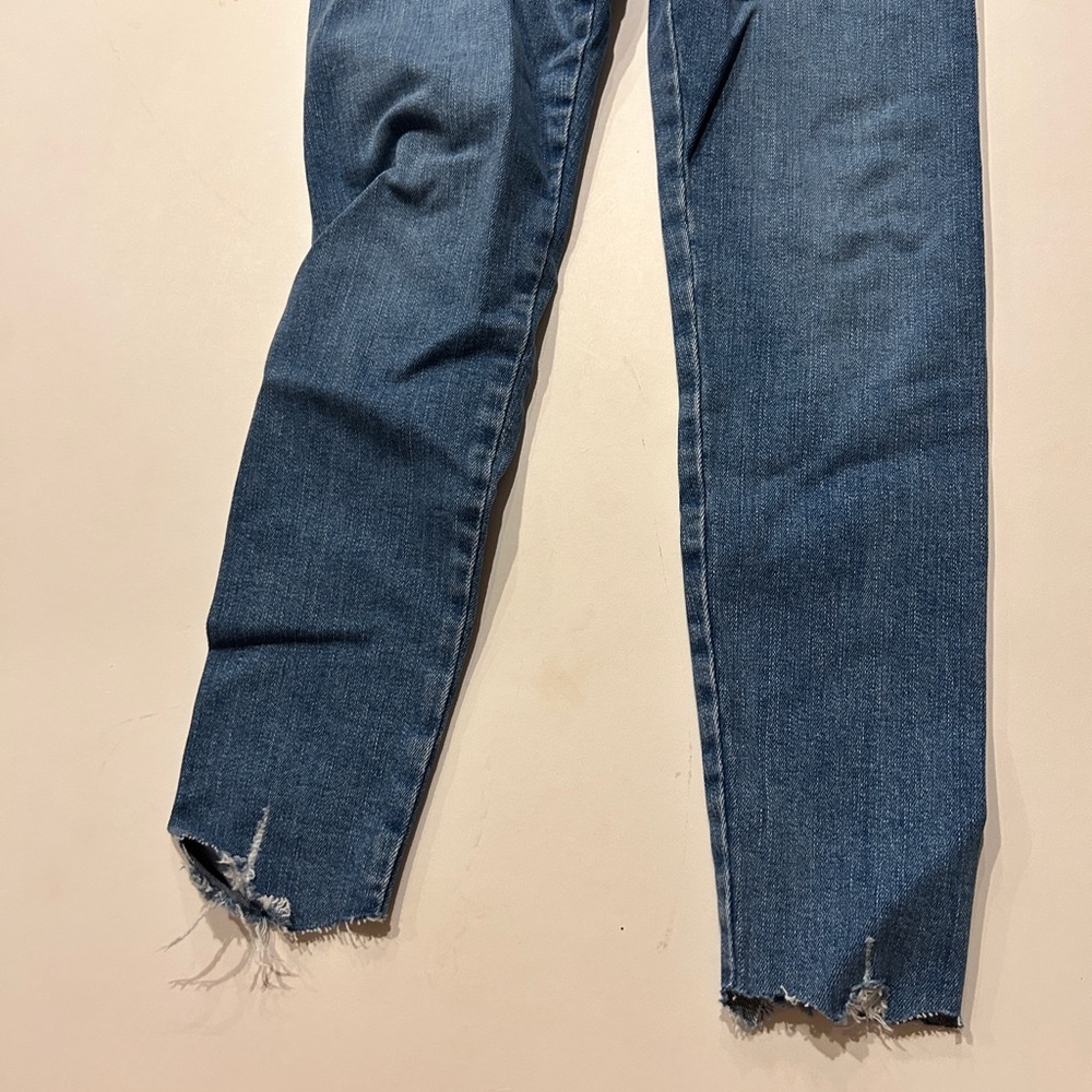 ZARA HIGH RISE SKINNY
SEAMLESS JEANS - Picture 2 of 6
